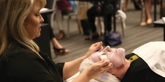 SI1706_FBNC17_IMG_3472_mainImage_850_np