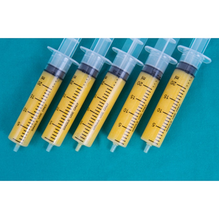 Cotton filtration improves survival of adipose tissue