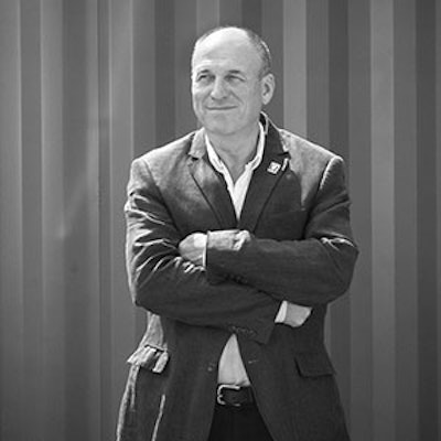 P&F was fortunate enough to be able to sit down with one of the original perfumers to have worked on the development of Eau de Space: Steve Pearce, CEO of Omega Ingredients.