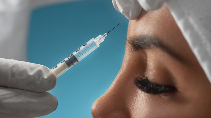 Women Getting Botox in Forehead