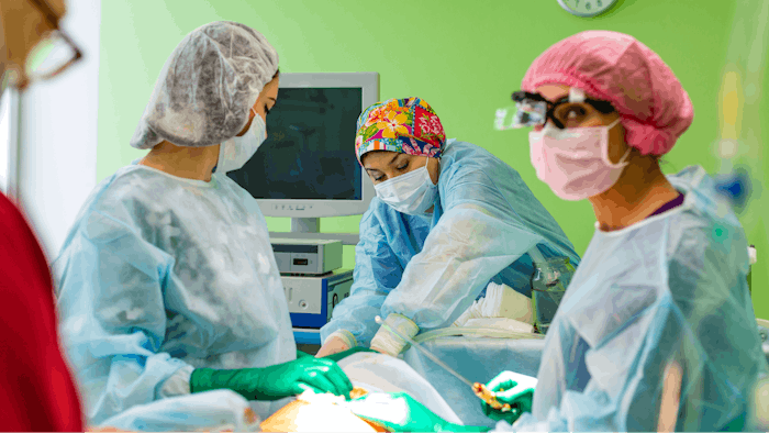 Infiltration with tranexamic acid reduced the amount of postprocedure bruising when compared to control.