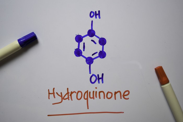 Hydroquinone molecule