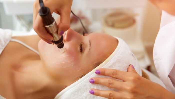 Medical microneedling increases muscle in the dermis and expression of collagen and elastin