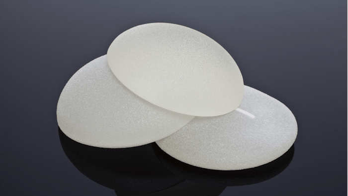 Researchers compared breast implant surface topography and inflammatory foreign body response in mice, rabbits and humans.