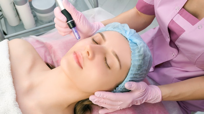 Injecting a combination of BTX-A/HA to the initial corticosteroid injection reduced side effects in patients with oily skin.