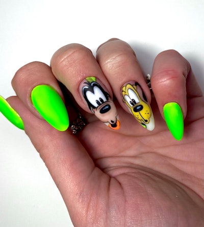 Disney nail art by Alice Nali