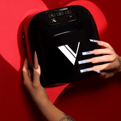 The new Cordless LED Lamp from Valentino Beauty Pure