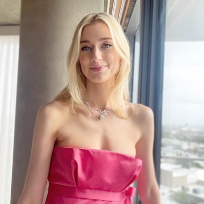 Celebrity hairstylist Mara Roszak styled Elizabeth Debicki using PHYTO products.