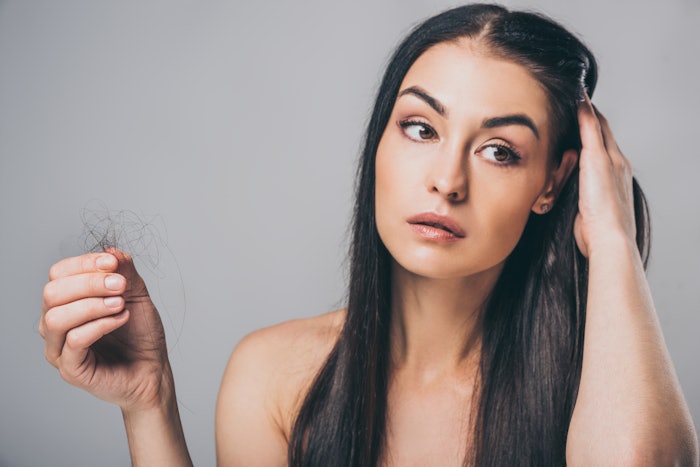 Alan J. Bauman, M.D., brings awareness to alopecia at this year’s OSCARS with his 'Slap the $#%& Out of Alopecia / Everyone Wins Hair Gift Bag,' valued at $7K.
