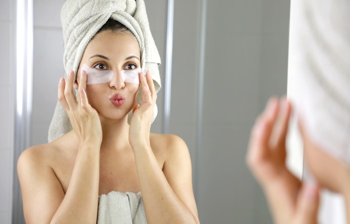 Consumer skin care trends influence treatment offerings for 43% of our readers! Here are five articles to help you keep track of the latest consumer skin care trends.