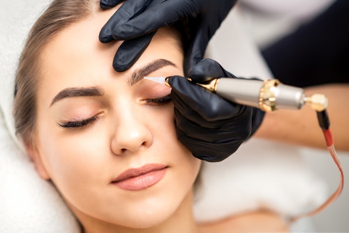 Cosmetic tattooist discount