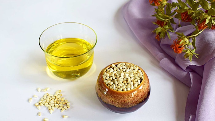 Safflower oleosomes are of interest in part because the plant seeds uniquely contain a large amount of oil bodies and low water content, resulting in decreased hydrolytic properties and lower protein degradation. The high oil content also creates low surface tension, increasing the oleosome’s ability to act as an emulsifier.