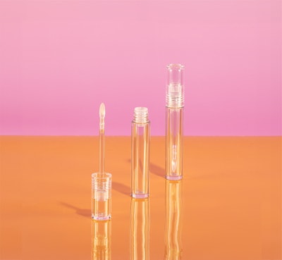 ICONS|ICS’ Wand Packaging with Paddle Tip Applicator, on the other hand, is designed for lip, face and eye formulations and includes a PET bottle, PCTG cap and flexible PBT spatula applicator with a slanted scoop design on two sides.