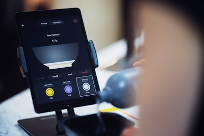 More than 1,500 salons jumped at the chance of winning a personalized color bar rebuild and inventory restock, along with the Gift of Vish, but only one will see it materialize in their salon. Now it’s up to you to choose who it should be.