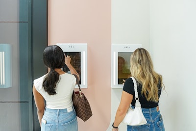 GLOria’s AI technology assesses skin health through a combination of real-time imaging, historical treatment data and our proprietary algorithms.