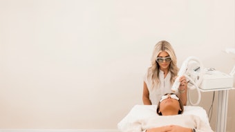 The Neo Elite utilizes advanced 650-microsecond Nd:YAG technology to gently heat the dermis.
