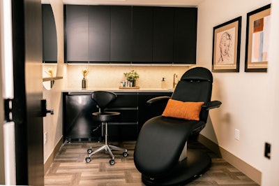 Board-certified nurse practitioners provide science-backed, natural-looking care.