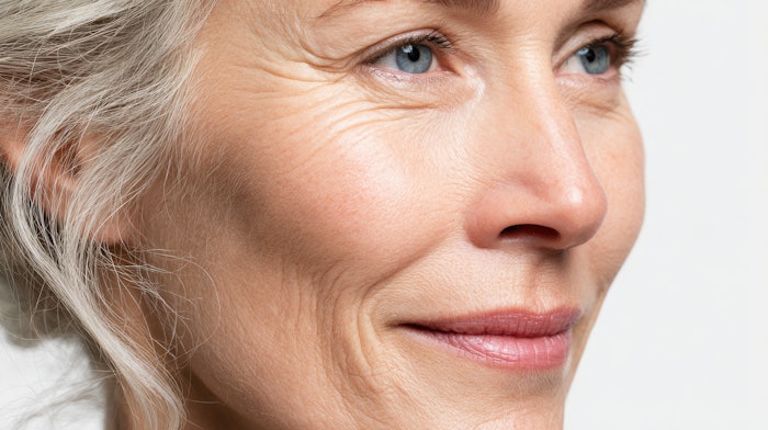 Powered by a dual system—a topical serum and daily supplement—Elm tackles internal and external skin aging triggers.