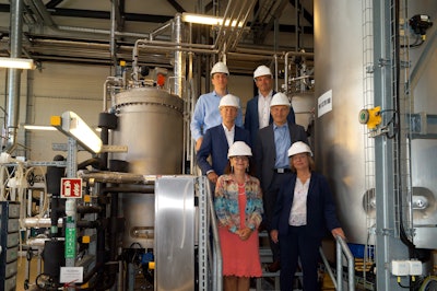 The CEOs of Mibelle Group and LanzaTech, as well as the director of Fraunhofer IGB, came to Leuna for the launch of fermentation. Left to right: front: Jennifer Holmgren, Ph.D. (CEO, LanzaTech) and Susanne Heldmaier (strategic lead basic research and technical innovation, Mibelle Group); center: Markus Wolperdinger, Ph.D. (director of Fraunhofer IGB) and Bernd Söllner (head of R&D, Mibelle Group); rear: Dr. Holger Wondraczek, Ph.D. (site manager Leuna, Fraunhofer IGB) and Peter Müller, Dr. Ing. (CEO, Mibelle Group).