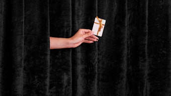 Aesthetic treatments are increasingly being given as holiday gifts, but experts stress the importance of offering consultations and personalized assessments to ensure safety, suitability and a positive first experience.