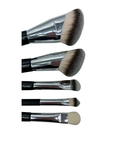 Available in heart, diamond, D-shaped, and beveled ferrule designs, the collection empowers makeup artists to master intricate details, create unique textures and achieve repeatable, flawless results across a wide range of formulas.