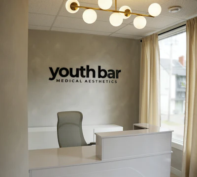 Youthbar Fin