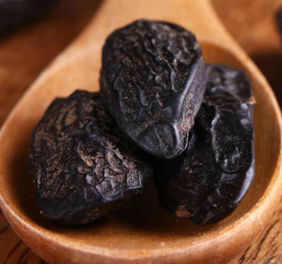 Osmo has unveiled Tonkacloud, a new fragrance molecule that recreates the rich warmth of tonka bean while offering formulators a regulatory-compliant, reliable alternative to natural tonka.