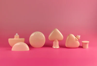 ICONS showcased a range of rounded 'tottle' designs, including new 15 ml pebble- and heart-shaped polyethylene formats aimed at travel-size and on-the-go beauty products.